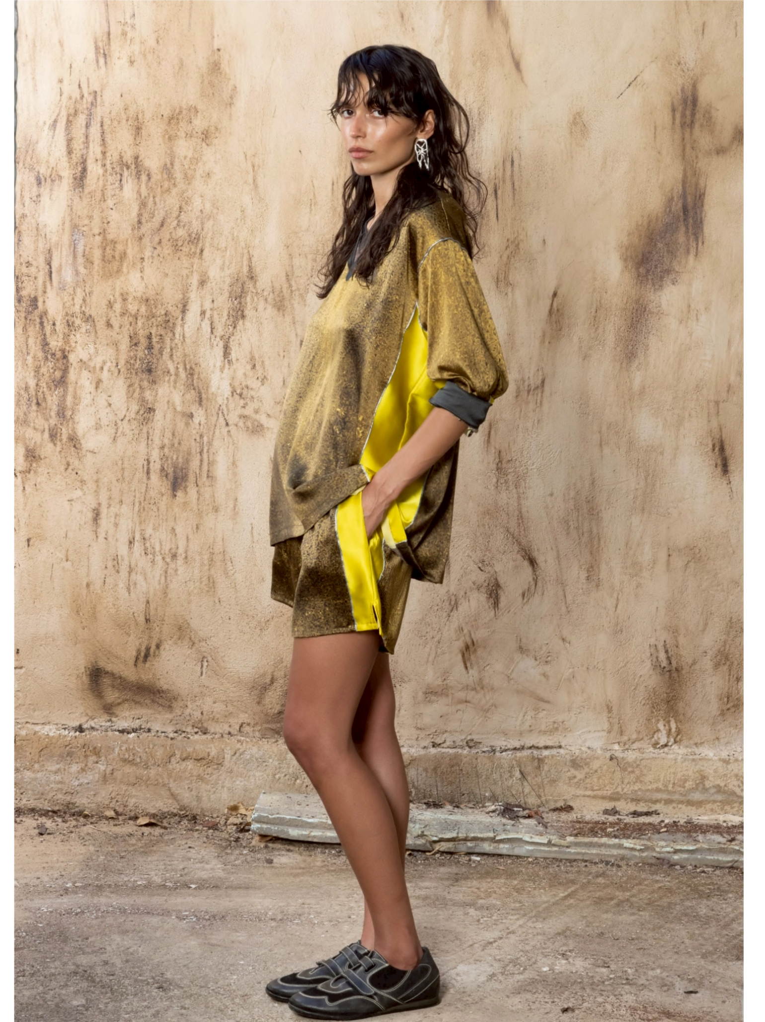 Double V-neck Long Sleeve Top