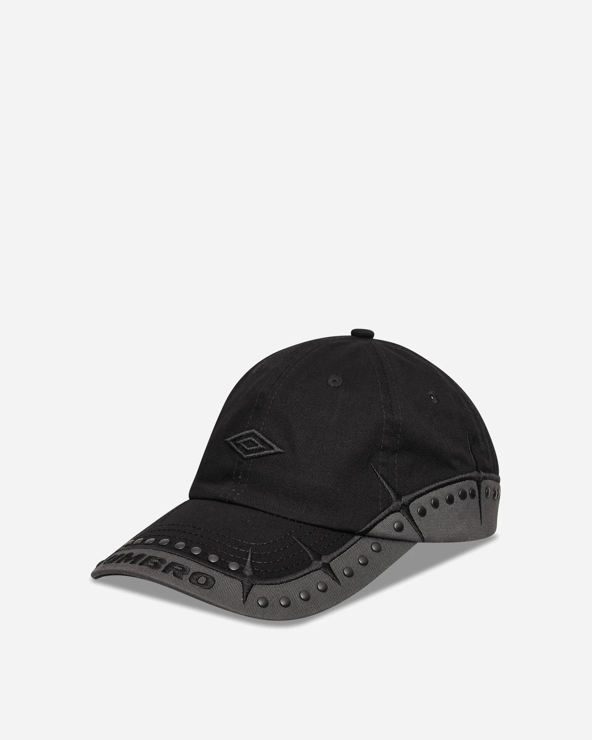 Spikes Stud Cap
